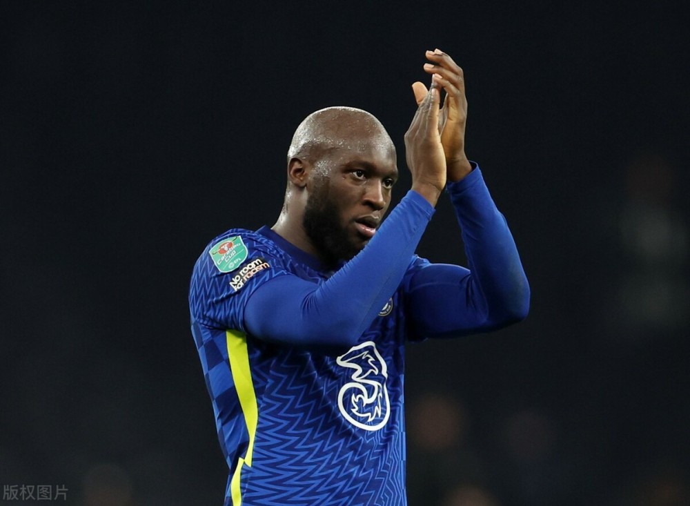 九游体育官网-UFC赛场再起风云：江南鲨队队惊险晋级岭东独角兽队，赛场气氛火爆锋线火力回暖的简单介绍