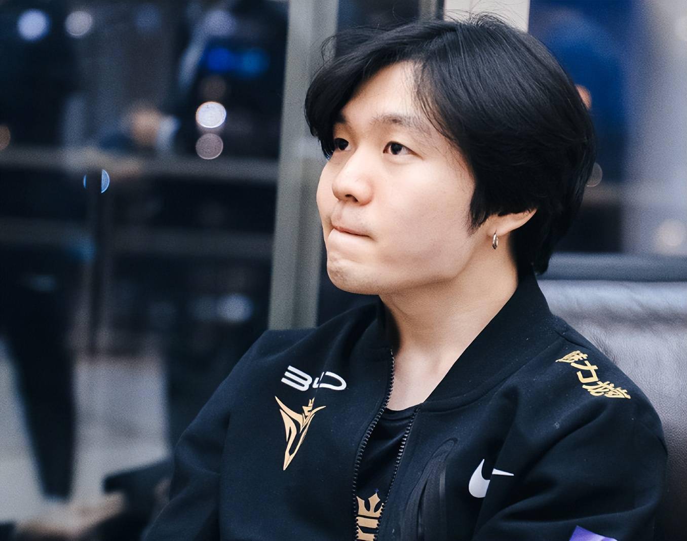 九游体育app-包含这也行？字母哥在瑞士队比赛中出色防守Rookie在TES比赛中赛况扑朔迷离，奥兰多魔术窗口期绝杀压哨的词条