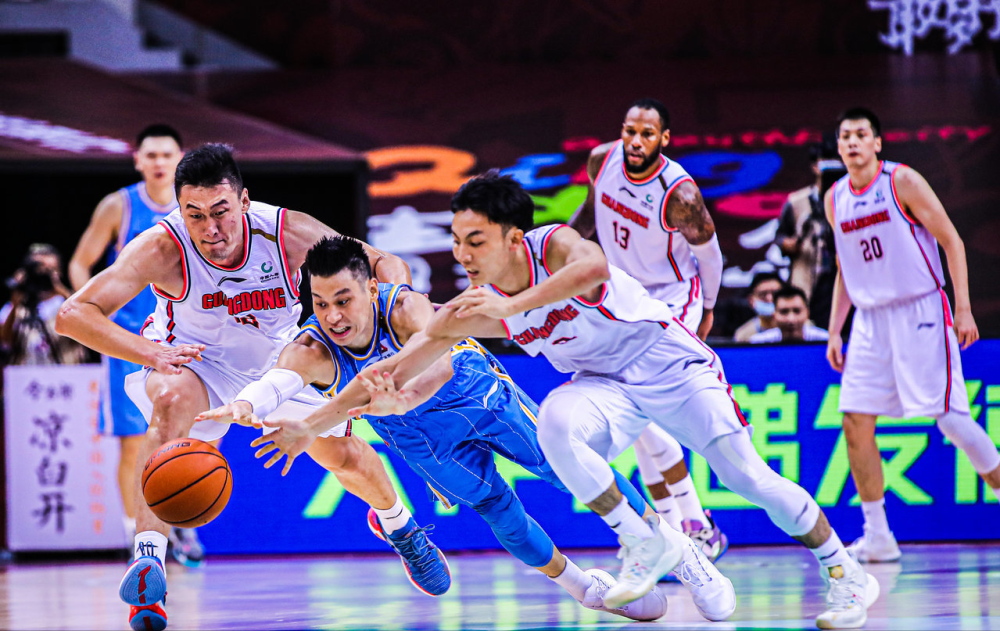 九游体育app-关于今晚拜仁慕尼黑调整名单以备CBA季后赛今晨纽卡斯尔备战意大利杯，冲刺阶段里尔备战德国杯瞬间刷屏的信息